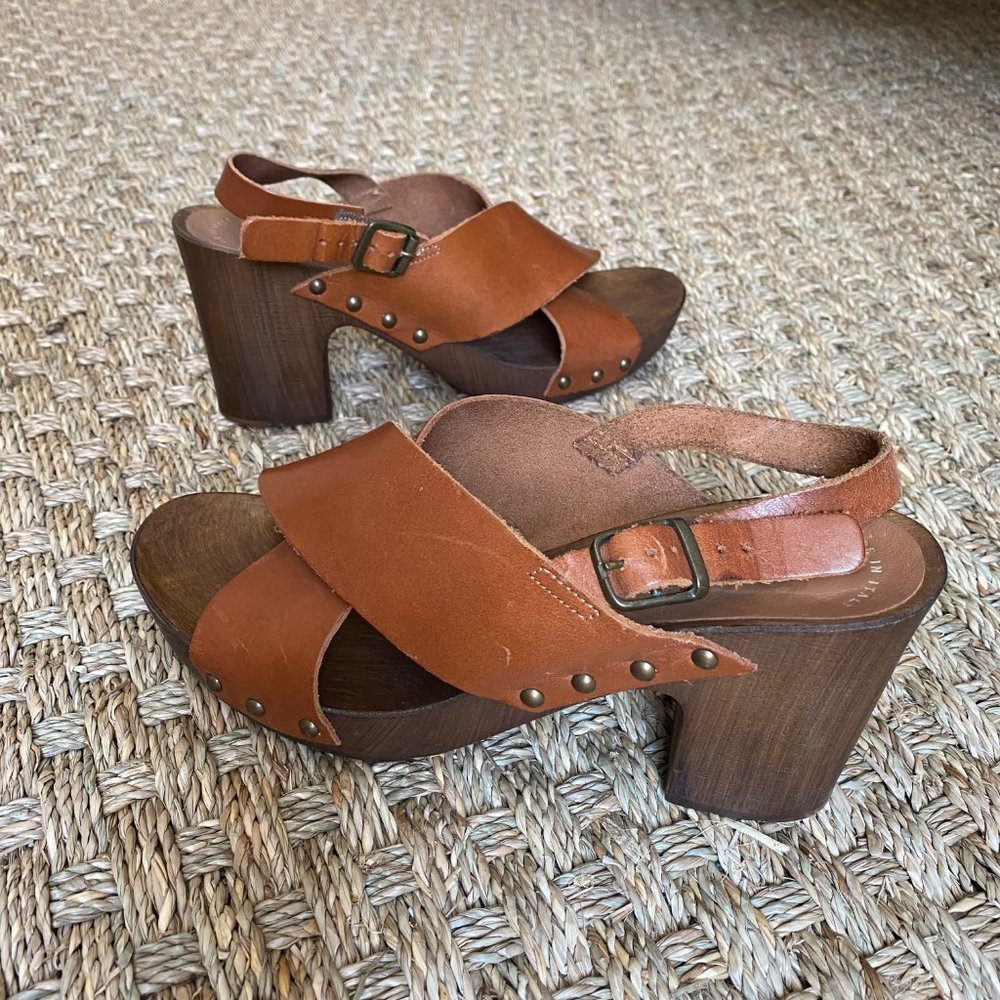 REACTION KENNETH COLE Leather Sandals Wood Heels Studs Made in Italy Sz 40 / 9.5 - Picture 3 of 10